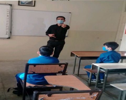 آموزش نکات بهداشتی در دبستان پسرانه امام حسین علیه السلام -واحد5